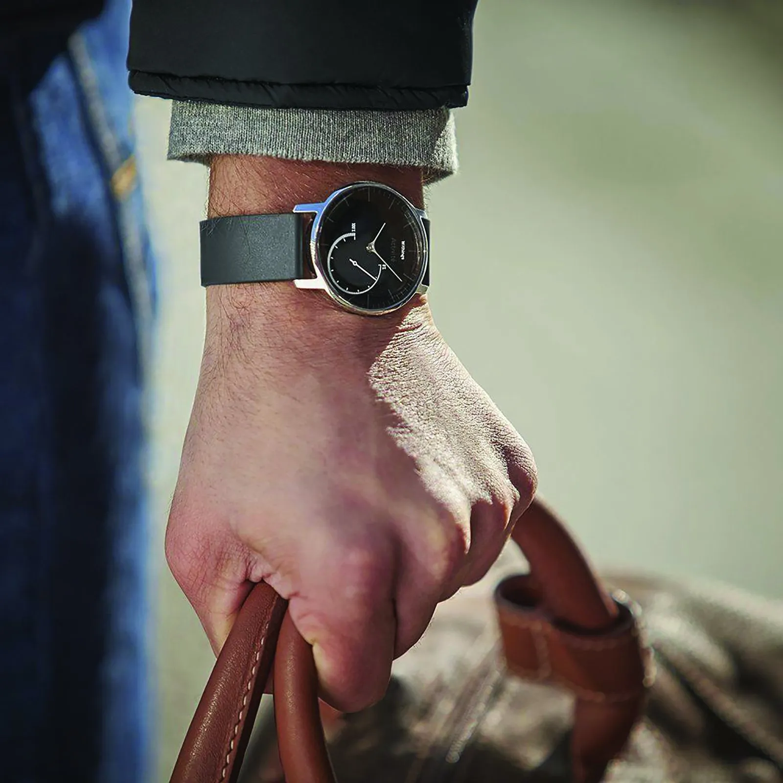 Smart watch your steps! Four smartwatches tested