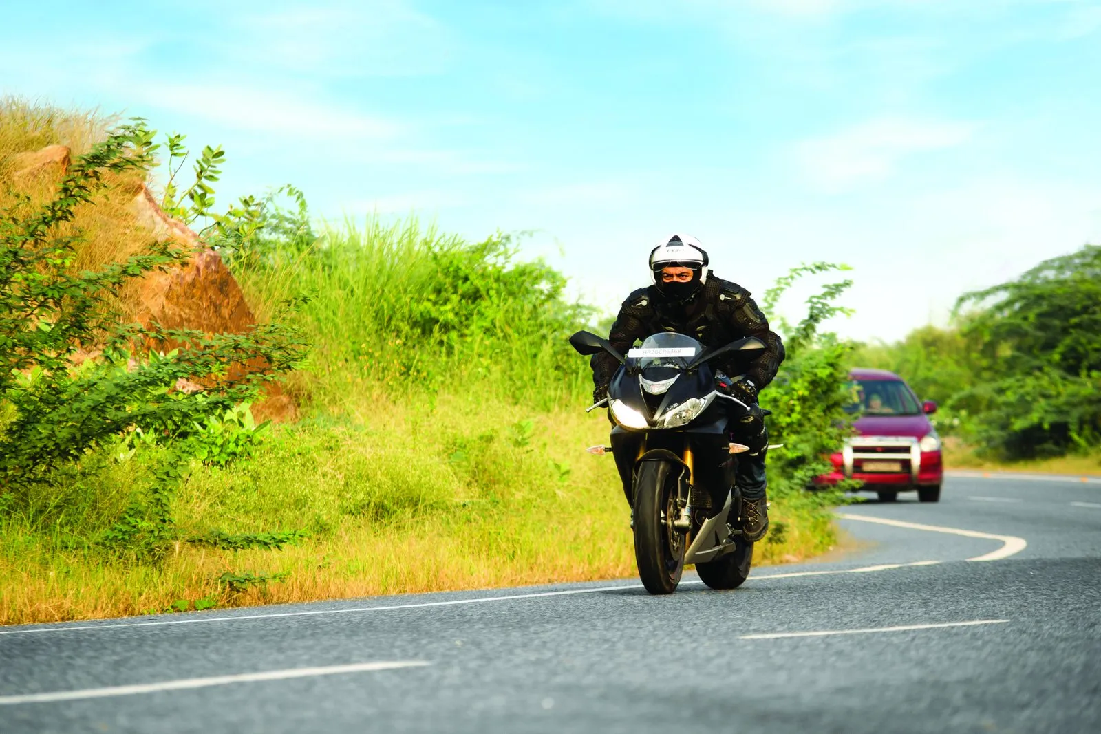 Stitching a line with the Triumph Daytona 675R