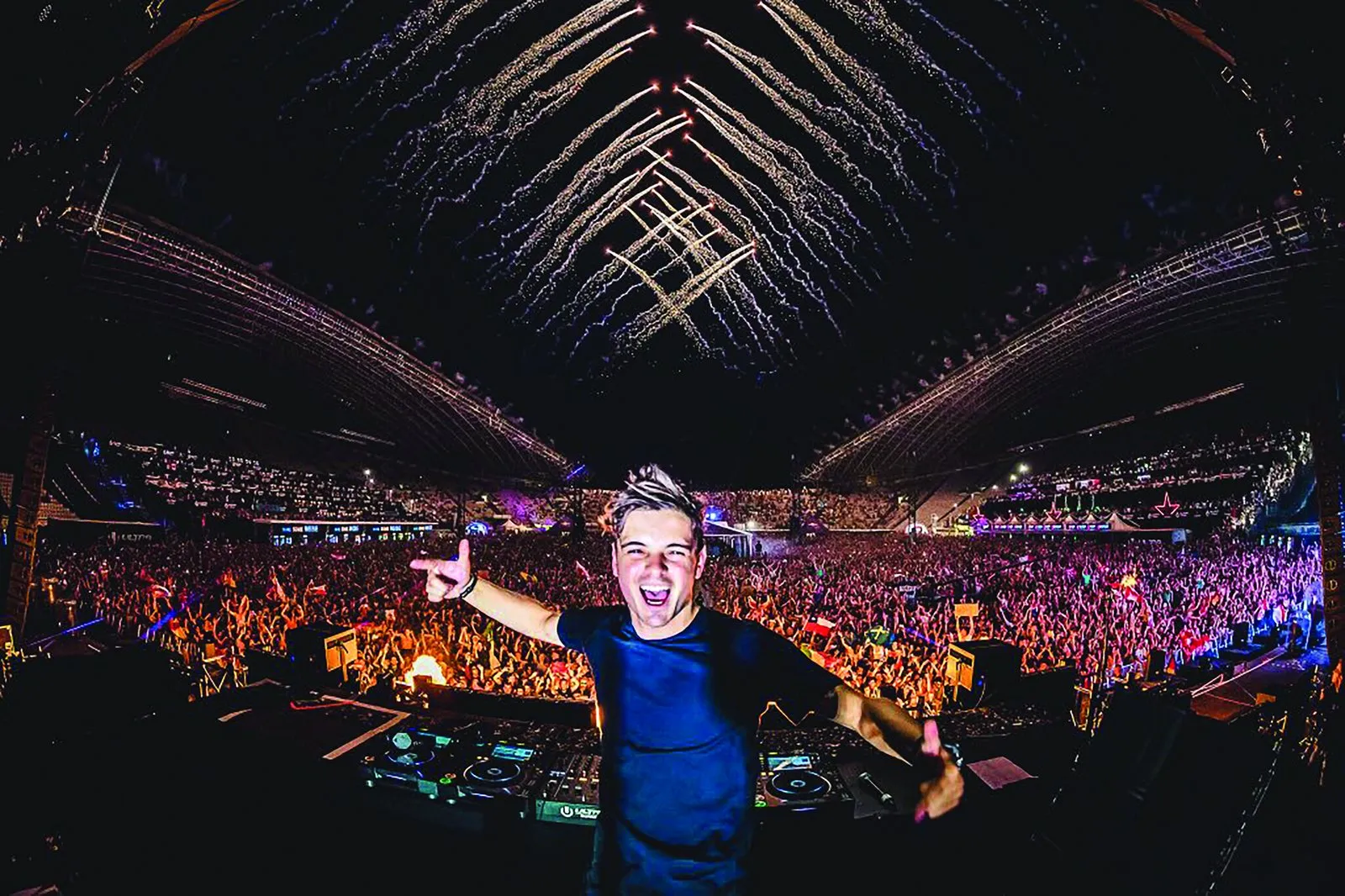 Hey Mr DJ