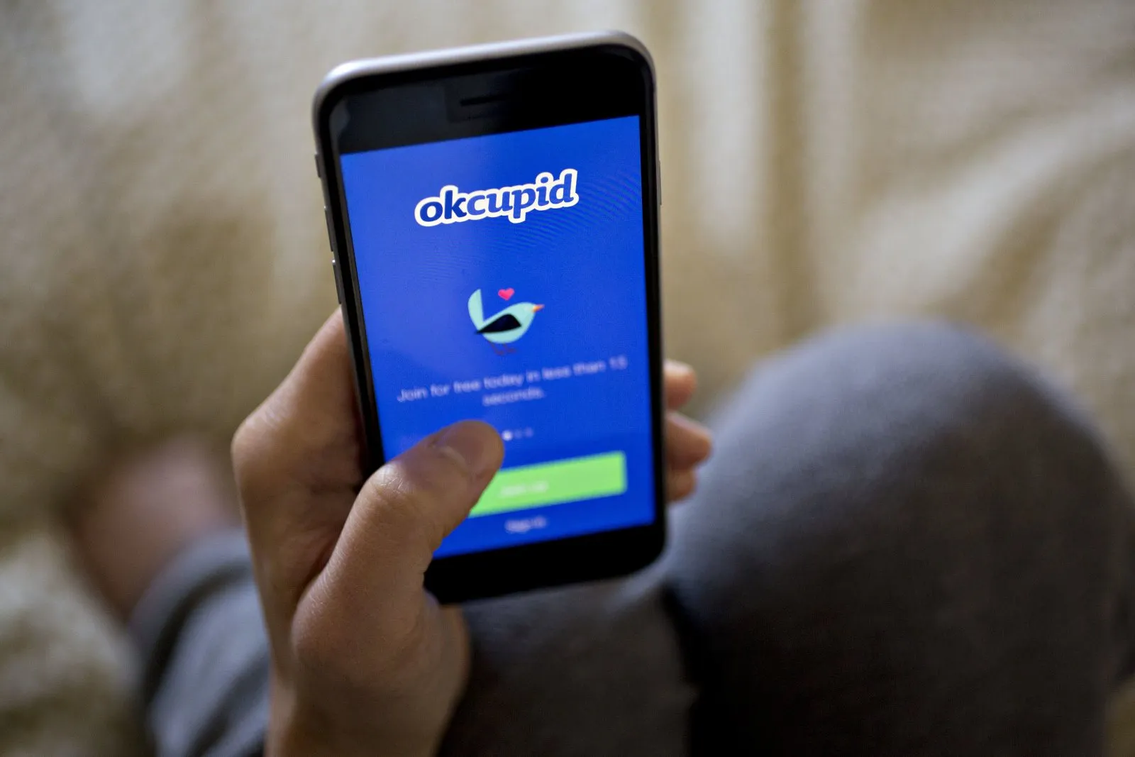 Swipe Through: New Dating Apps