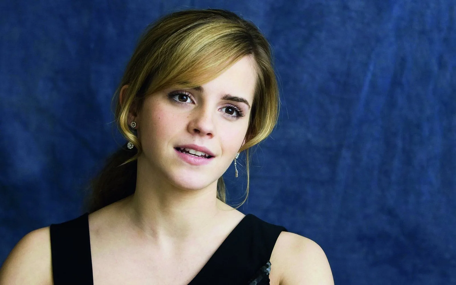 Celebs You Must Avoid Online