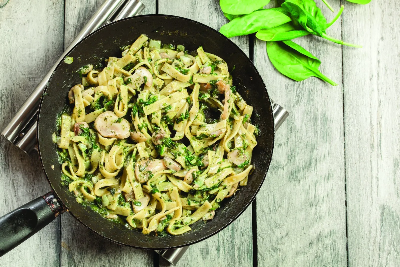 Spinach Tagliatelle with Choice of Sauce