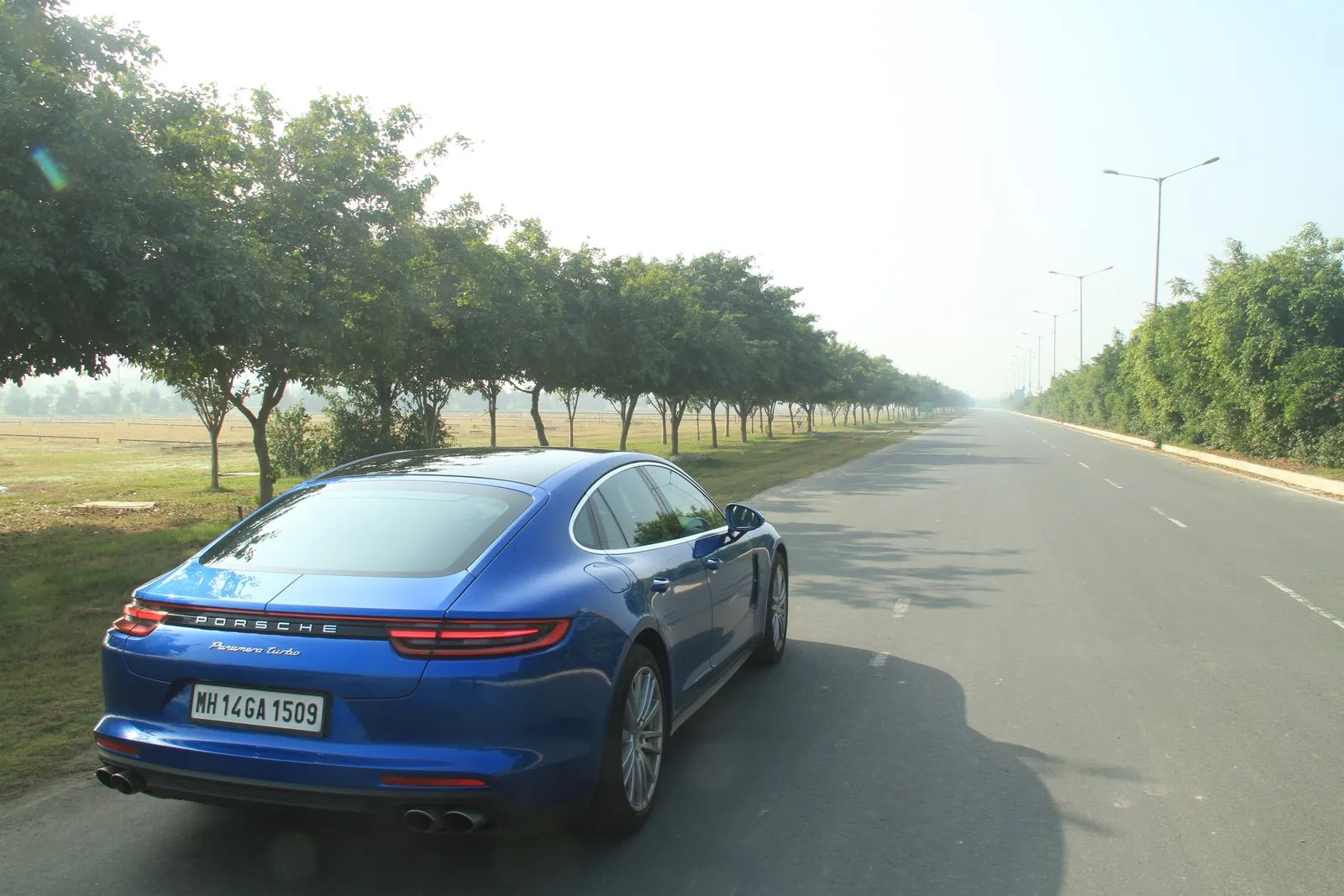 Porsche Panamera Turbo - Executive Express