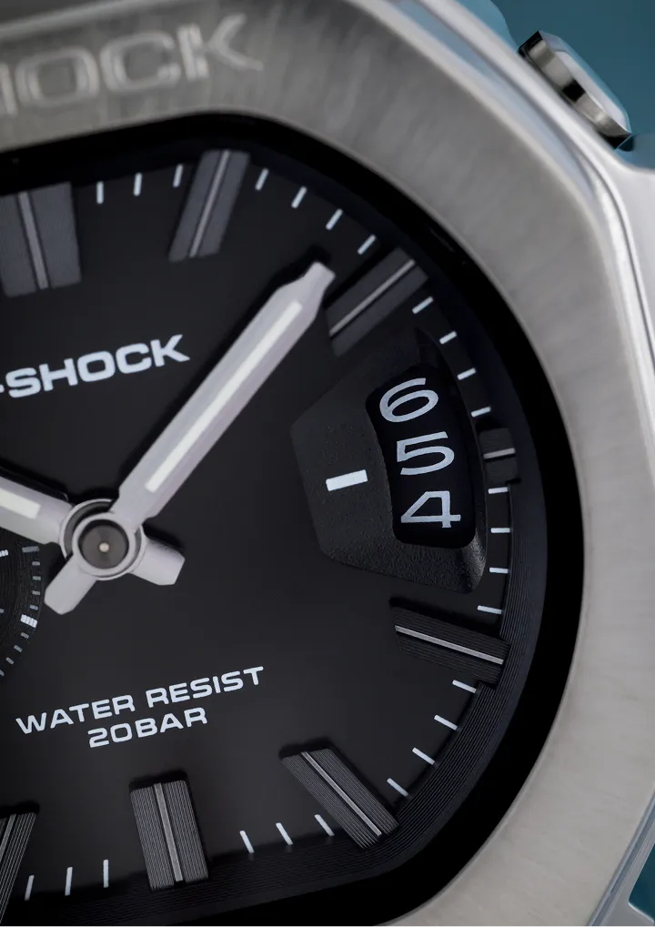Close-up of the Multi-Mission Date three-cell window on the G-Shock GMC-2500D