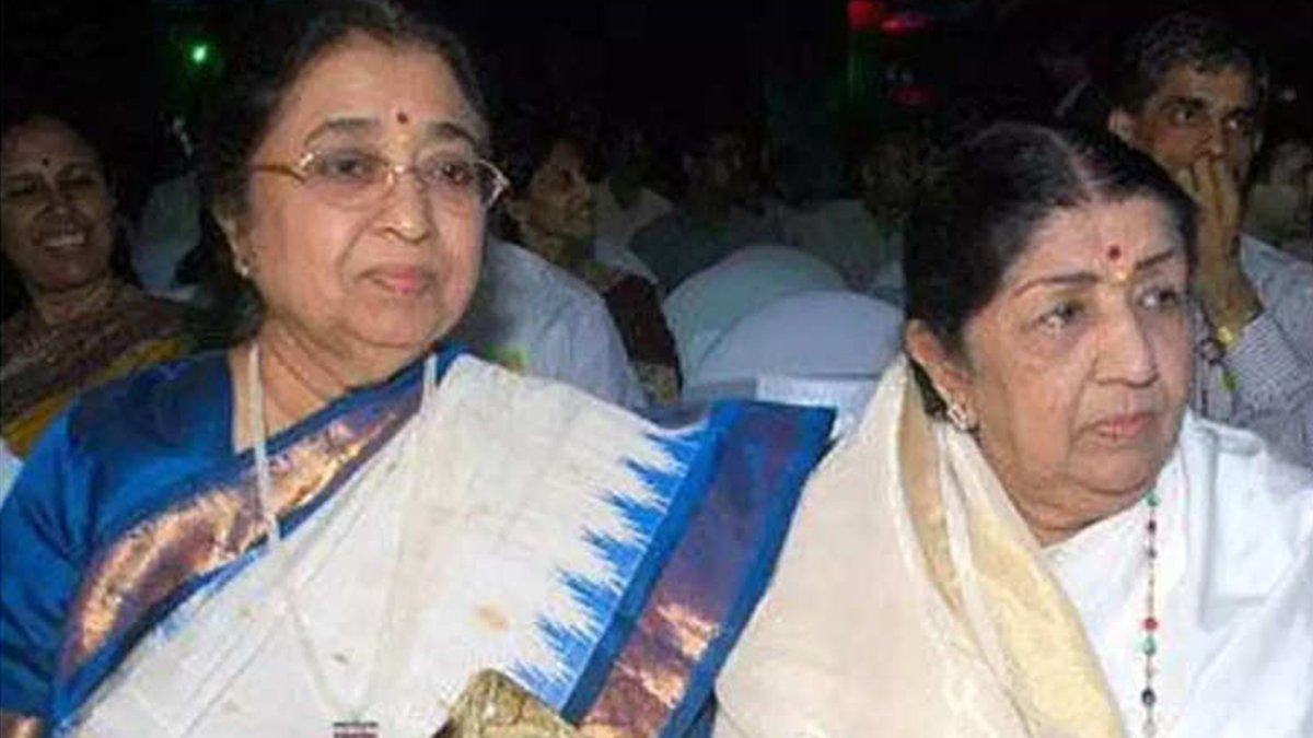 Update on Lata Mangeshkar's Health: Usha Mangeshkar Sister Said "Didi Might Not be Discharged"