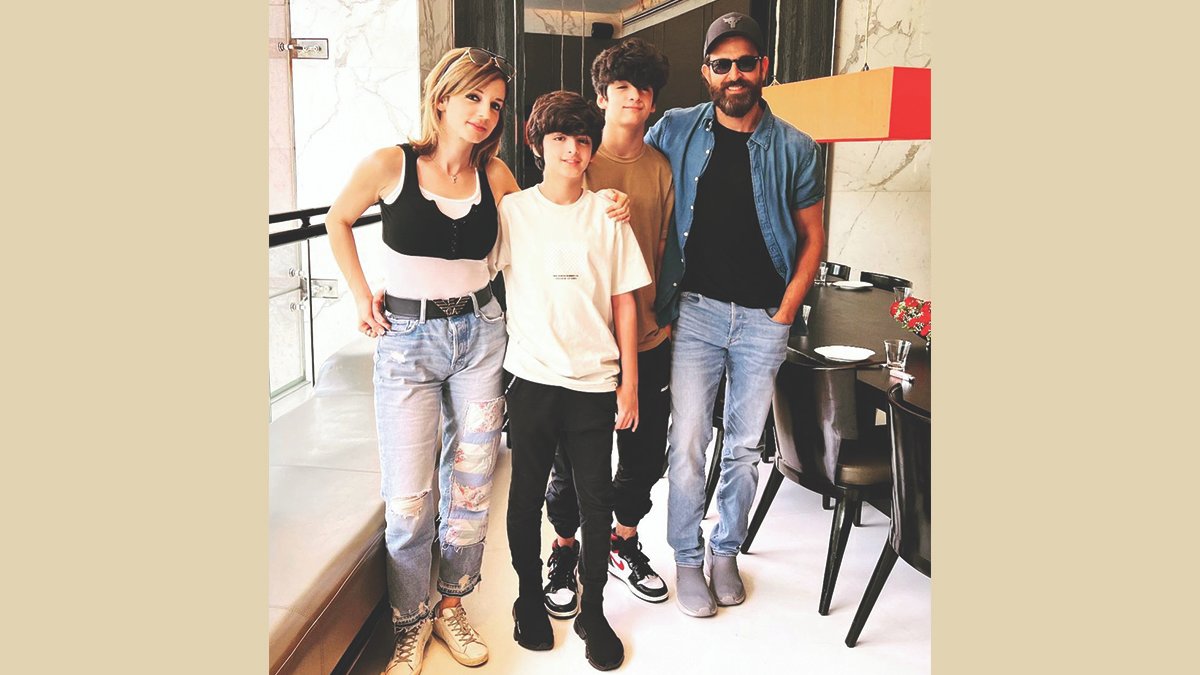 Hrithik Roshan And Sussanne Spotted Meeting Their Son, Arslan Goni Reacts!