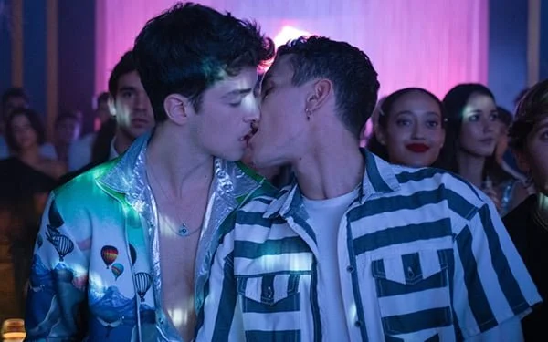 5 Sexy Shows You Need To Stream Now 5 Sexy Shows You Need To Stream Now