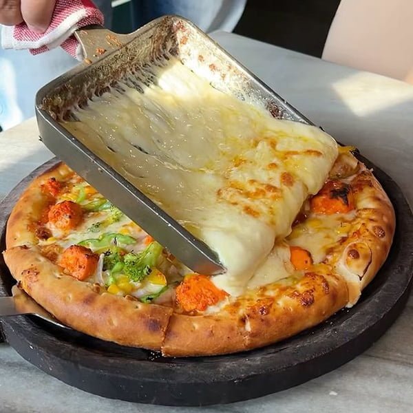 5 Cheesiest Dishes You Need To Try In Delhi