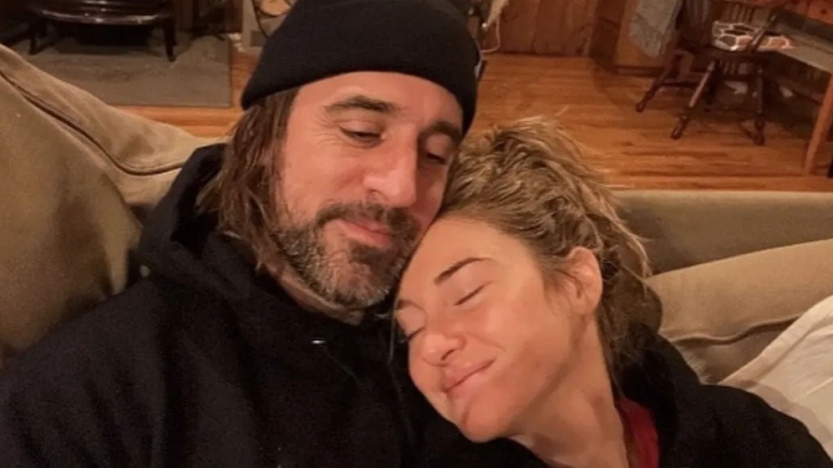 Divergent Shailene Woodley meets Aaron Rodgers after break up