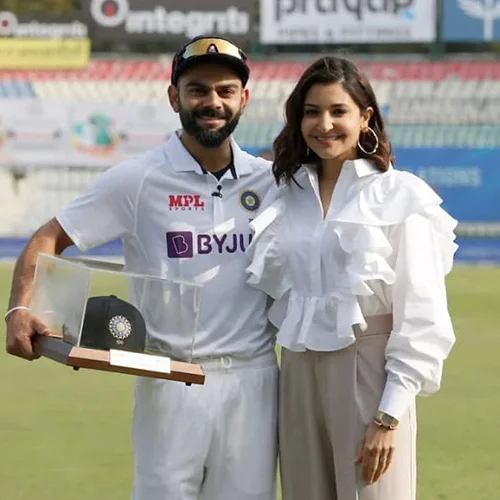 Star of Indian cricket Virat Kohli gets felicitated for the 100th test match, wife Anushka Sharma joins virat kohli