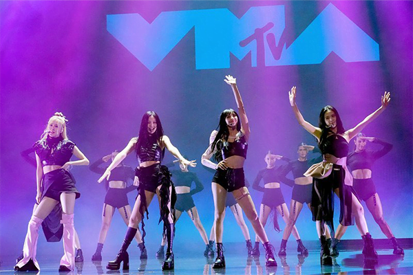 MTV VMAs 2022: Here’s The List Of Winner and The Best Fashion Moments MTV VMAs