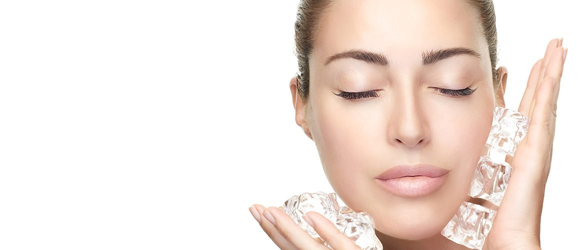 Benefits Of Rubbing Ice On The Face In Summer